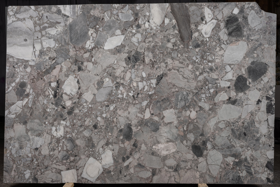  | EIGHT STONES